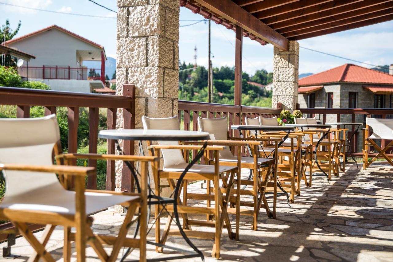 Village Inn Ano Khora Bagian luar foto